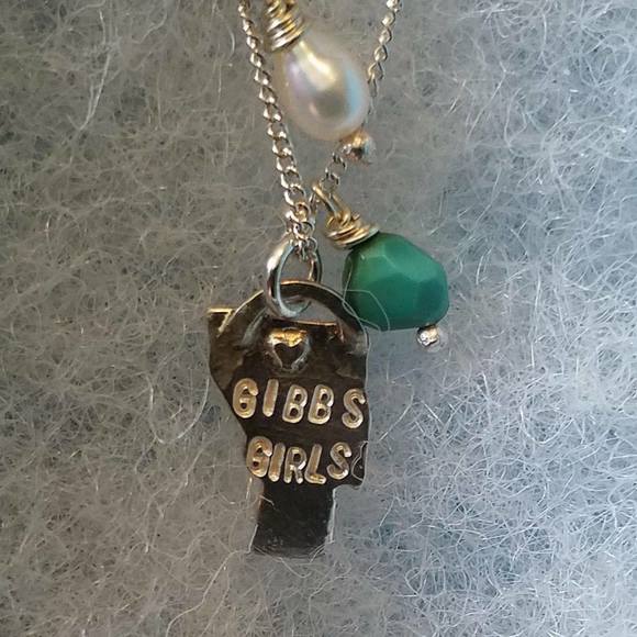 Meet your Posher, Sabrina - Picture 1 of 1